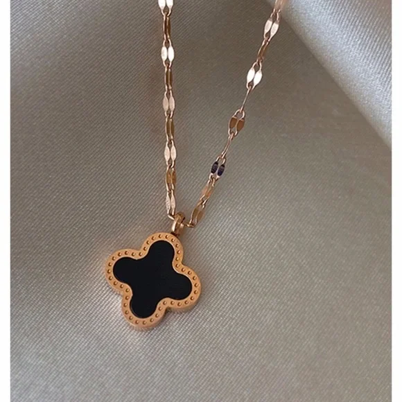 💎BOGO‼️ Clover leaf Double Side Rose Gold Necklace women jewelry - Picture 2 of 11